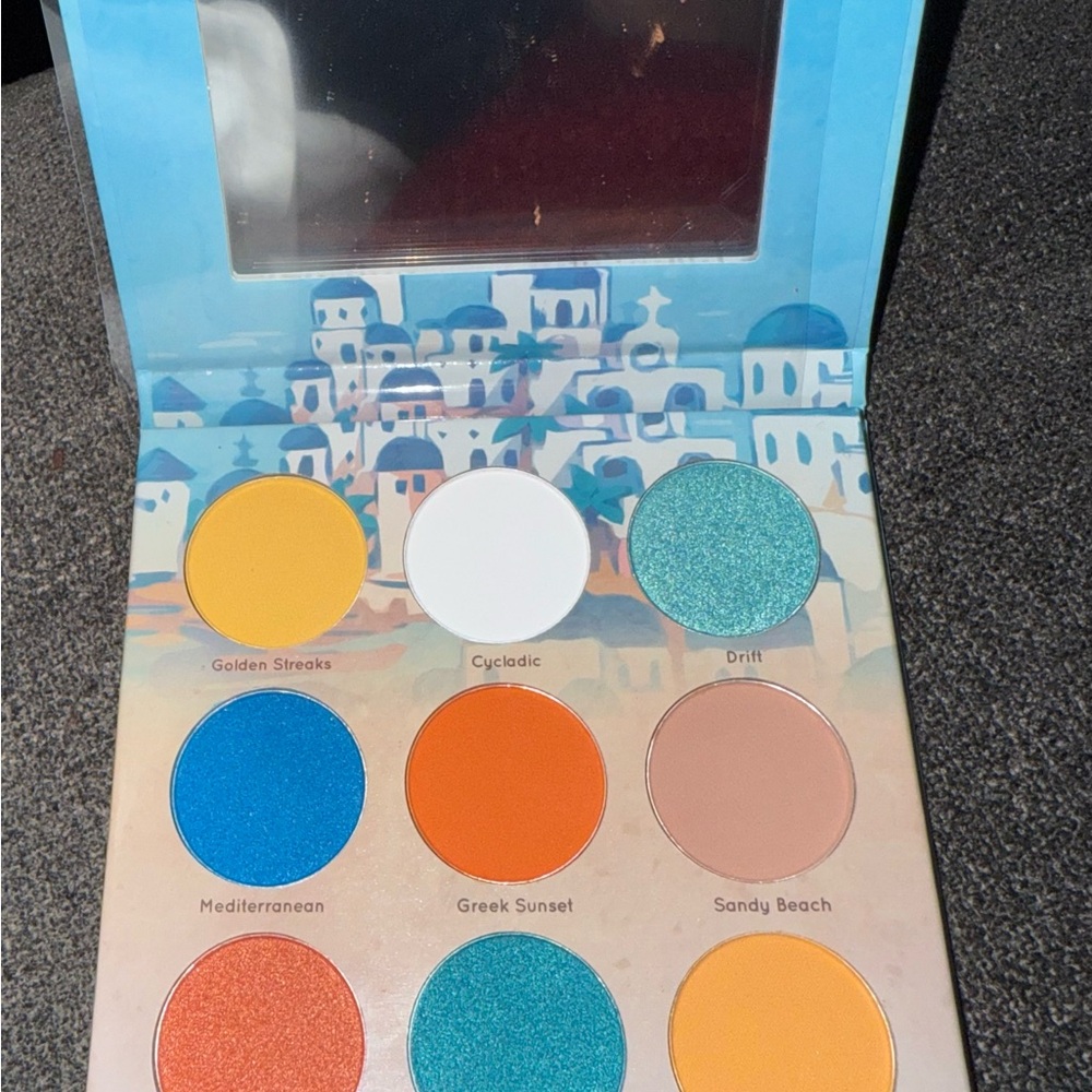 Mavi Take Me To Santorini Eyeshadow Palette - - Picture 2 of 3